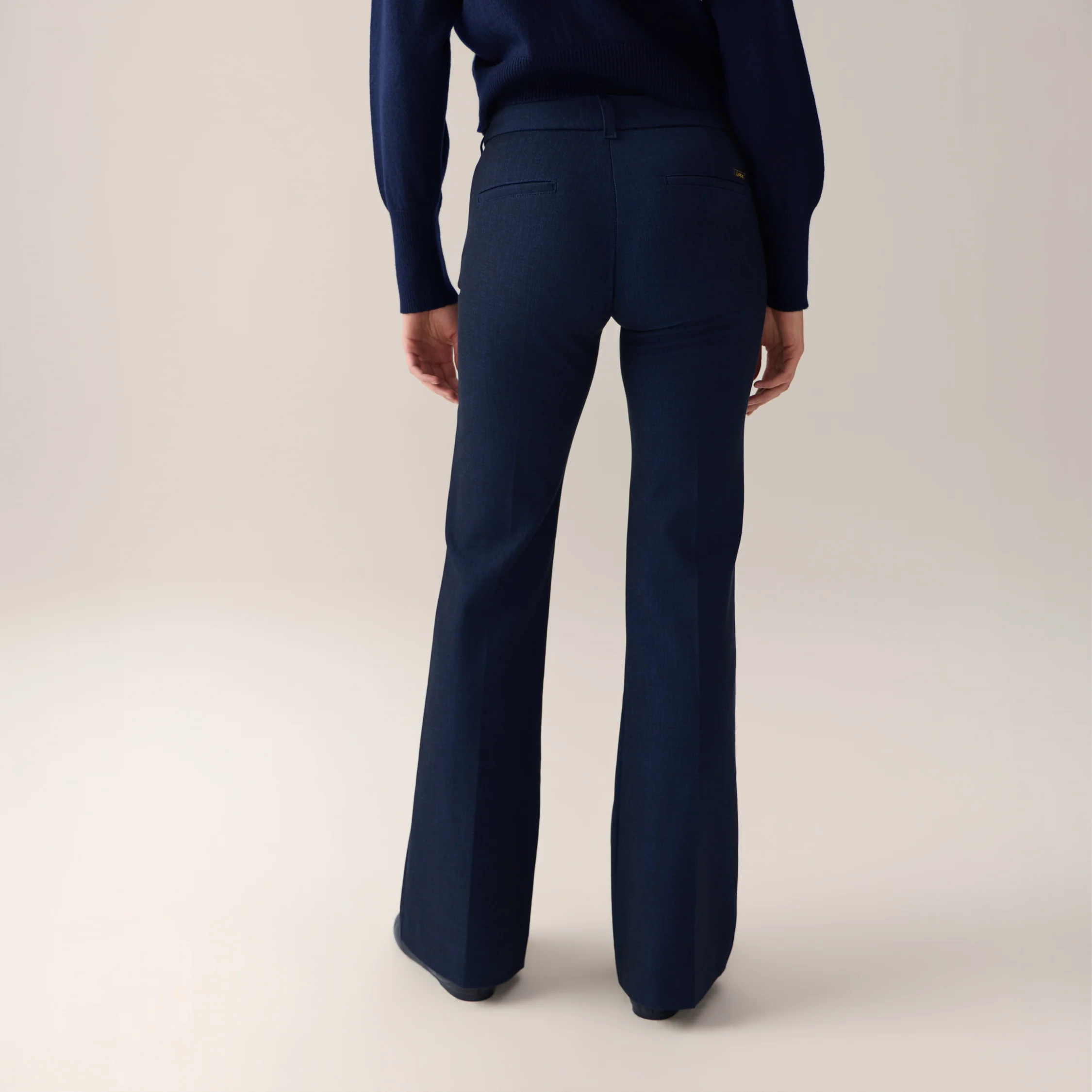 Silvia Suple - Image 7