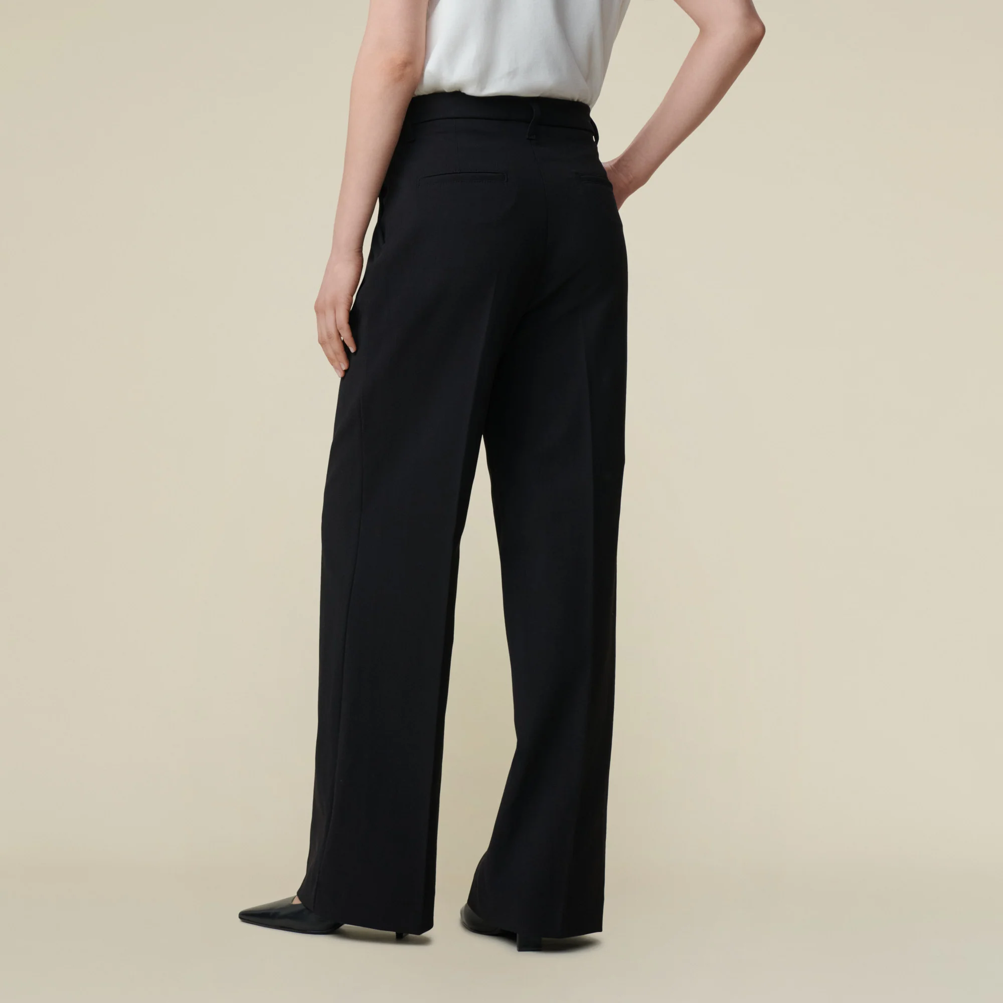 Wanda Suit - Image 3
